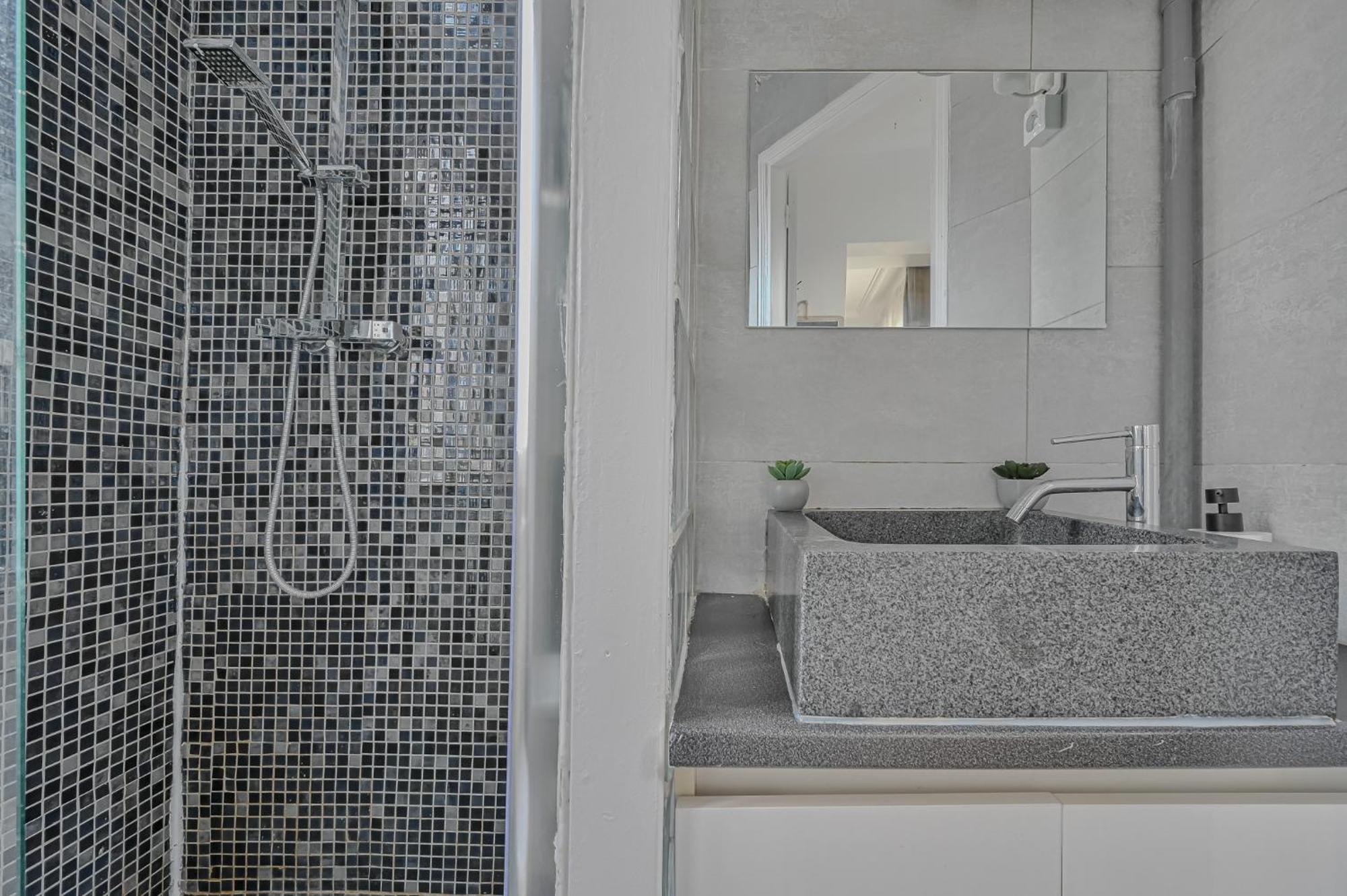 Le Poetique Niche Au Pied Du Sacre-Coeur Apartment Paris Bagian luar foto